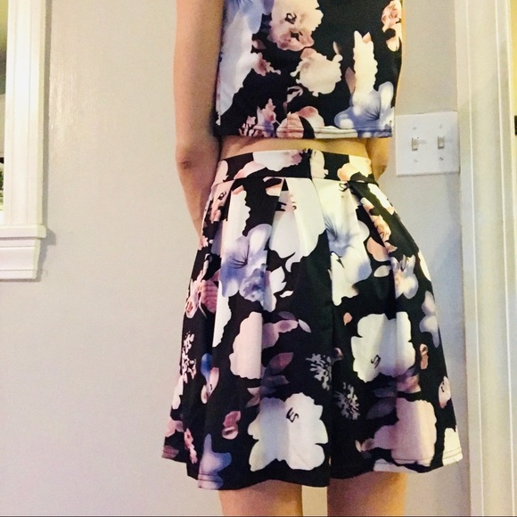 floral top & skirt set - Picture 3 of 3